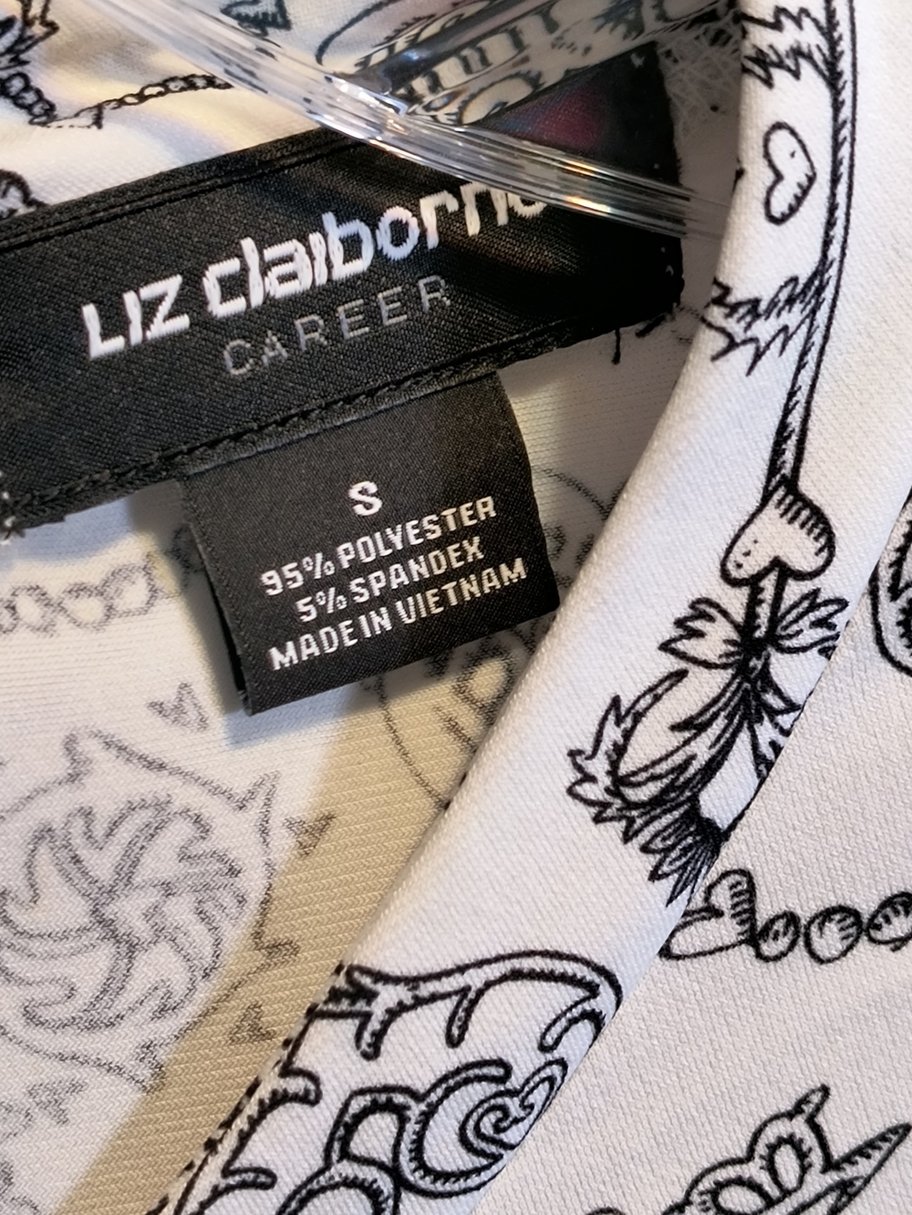 Liz Claiborne White & Black Key & Paisley-Print Pleated Cap-Sleeve Top Size S - Picture 5 of 5